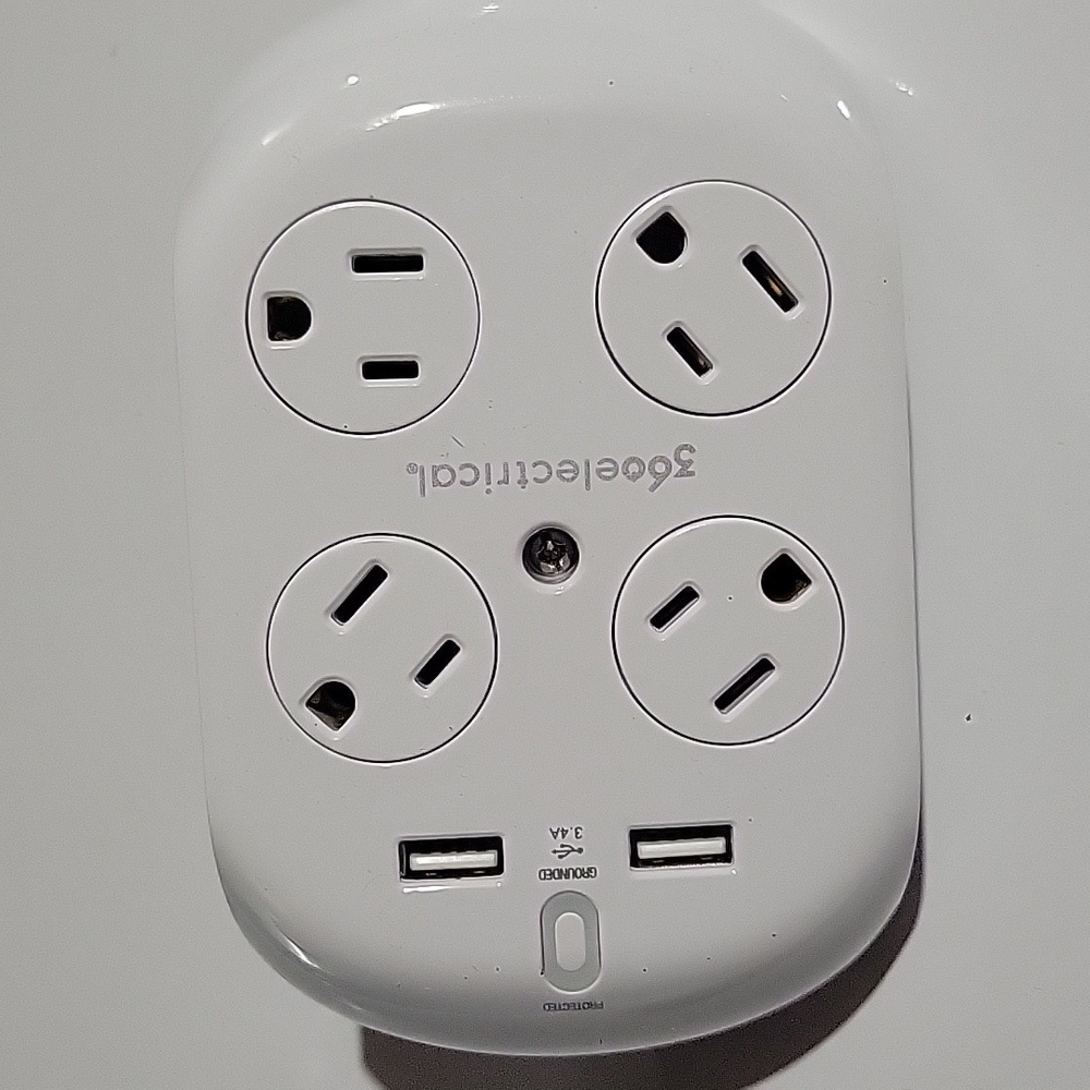 Four Prung Outlet